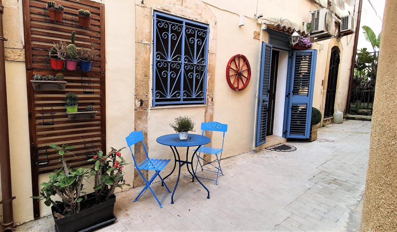 Ortigia Castel Maniace Apartment Syracuse ภายนอก รูปภาพ