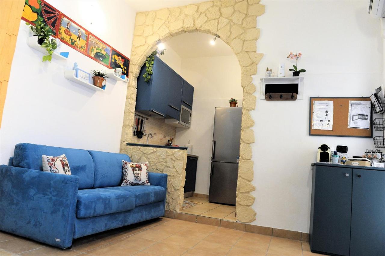 Ortigia Castel Maniace Apartment Syracuse ภายนอก รูปภาพ
