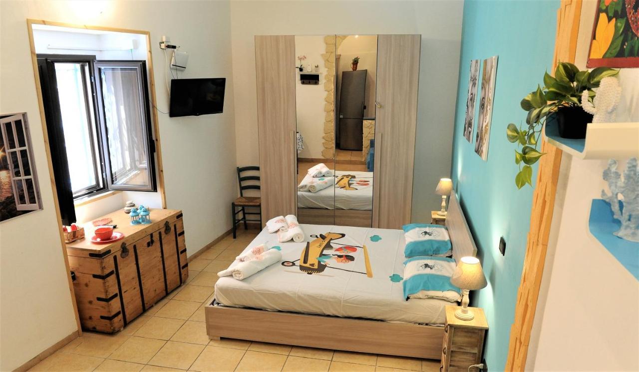Ortigia Castel Maniace Apartment Syracuse ภายนอก รูปภาพ